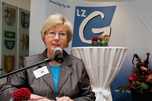 Hildegard Dressino spricht auf dem Parlamentarischen Abend der LZG 2010