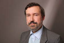 Porträtfoto Helmut Hafemann